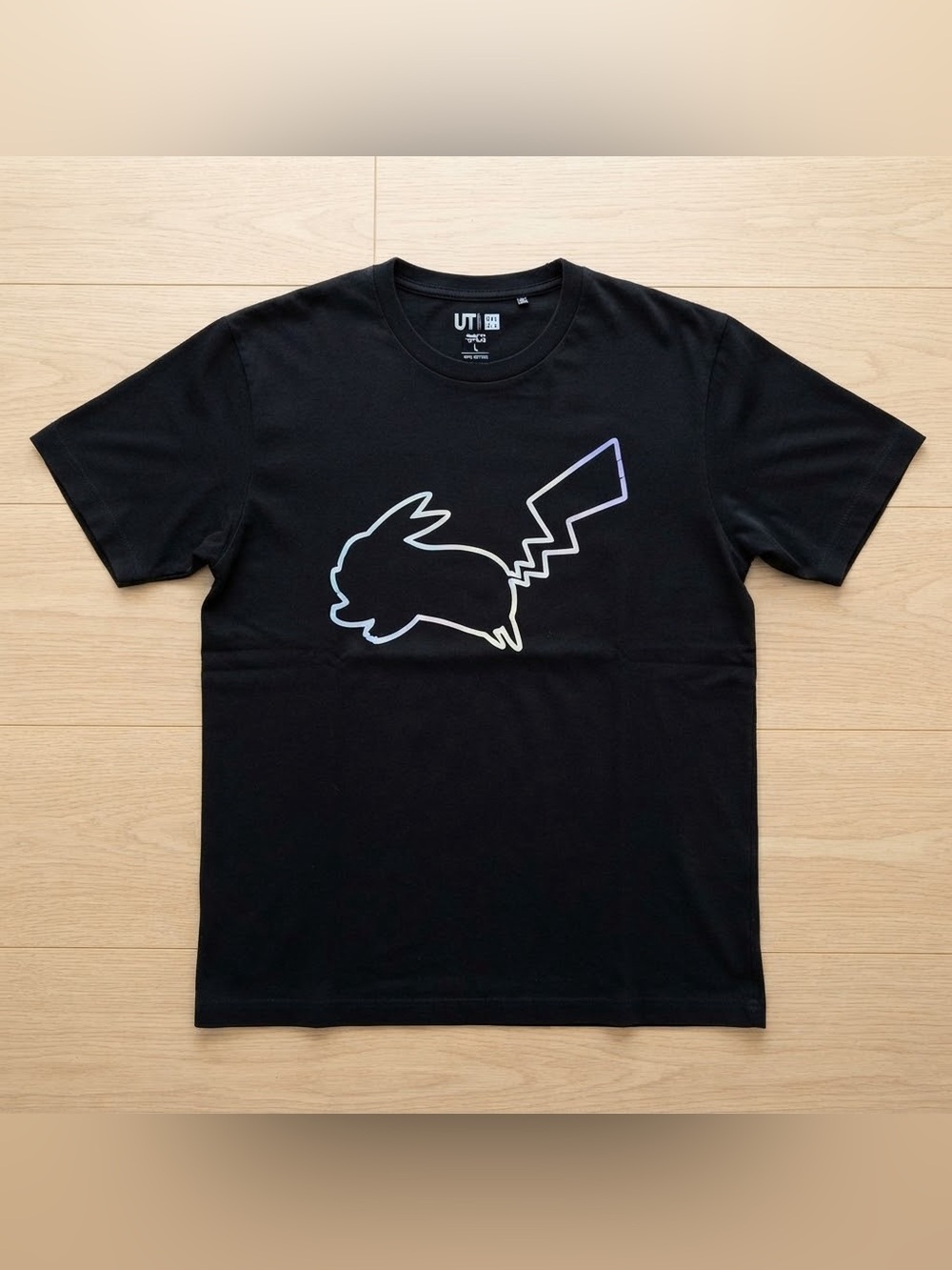 Uniqlo UT x Pokémon Pikachu graphic tee youth large black